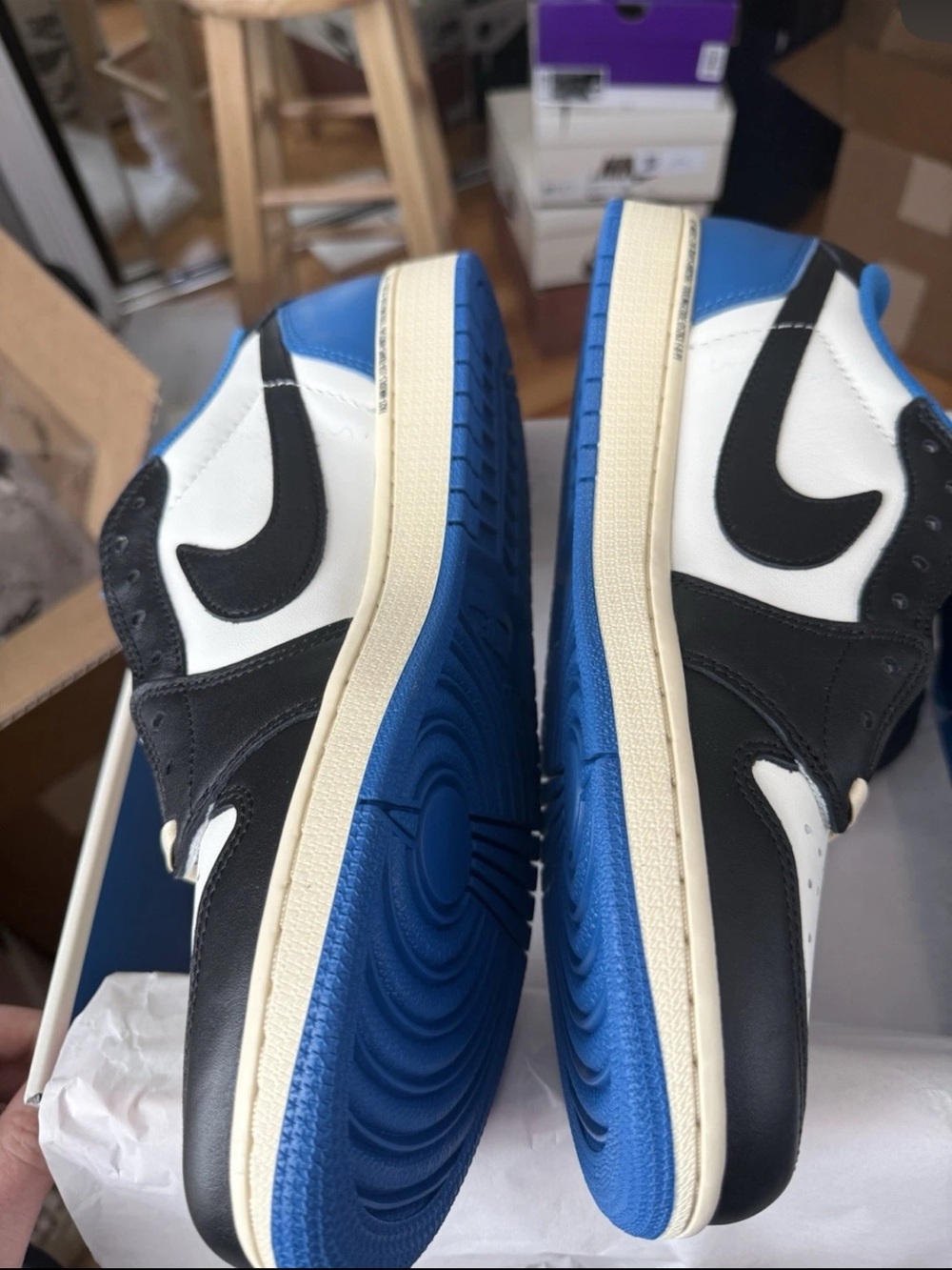 Nike Air Jordan 1 Low -travis Scott fragment size 10 1/2 - Picture 4 of 4
